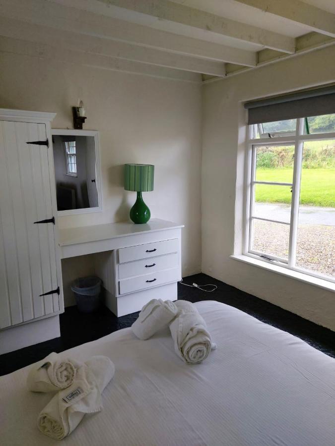 Corofin Lake Cottages Esterno foto