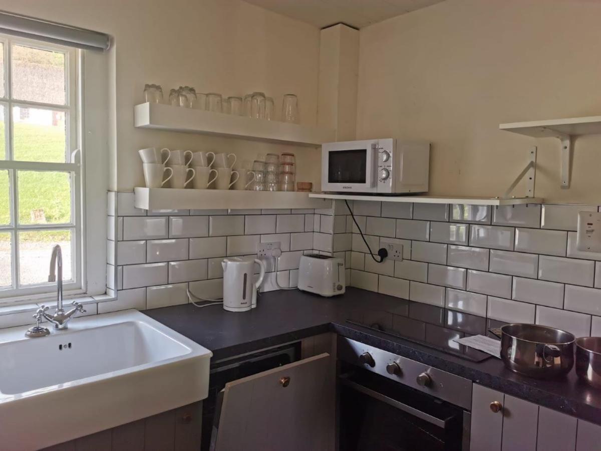 Corofin Lake Cottages Esterno foto