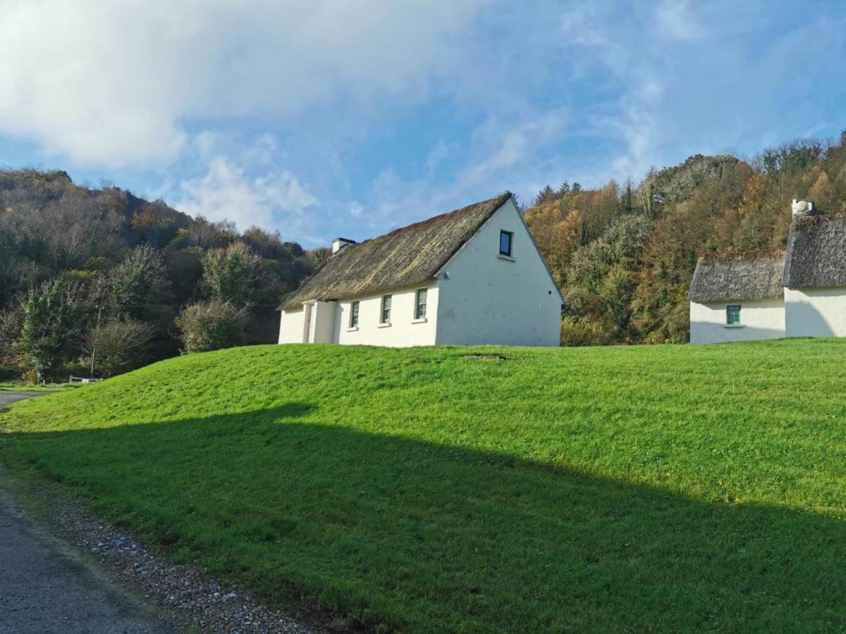 Corofin Lake Cottages Esterno foto